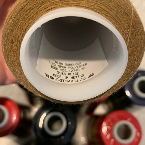 NEW 🧵 Big Bundle of 12 Treads for Overlock Sewing machine - Picture 2 of 14